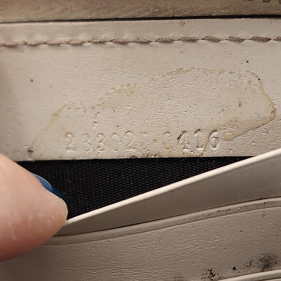 Authentic GUCCI Classic Canvas Zip Around Wallet Luxury Designer Monogram - Picture 14 of 16